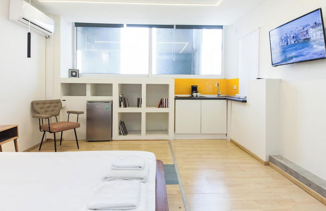 Minimalist Modern Nea Kifisia Studio - Photo 18