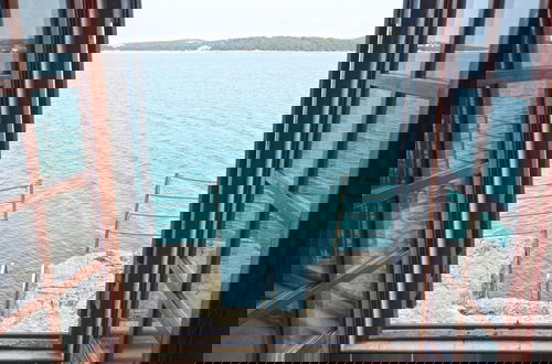 Foto 17 - Waterside Cove Oasis Apartment Rovinj