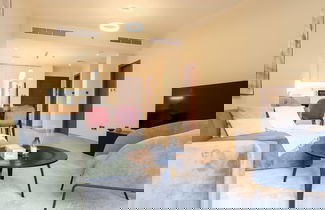 Foto 3 - Elite LUX Holiday Homes - Enchanting 1BR Apt Games Pool Gym Access in Arjan Dubai