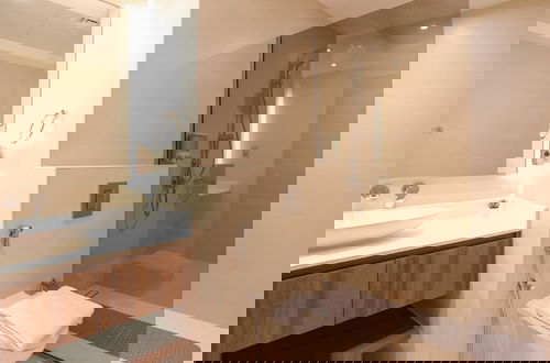 Foto 18 - Elite LUX Holiday Homes - Enchanting 1BR Apt Games Pool Gym Access in Arjan Dubai