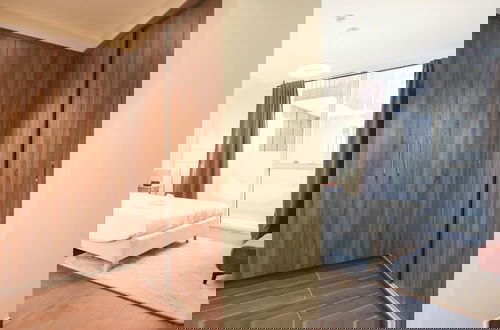 Foto 12 - Elite LUX Holiday Homes - Enchanting 1BR Apt Games Pool Gym Access in Arjan Dubai