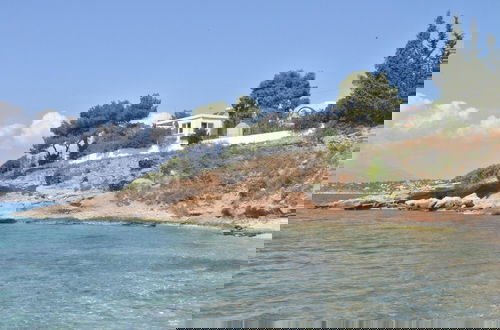 Foto 1 - Salamis Beachfront House