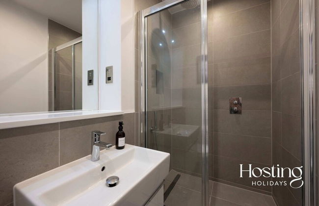 Super Vibrant 2 Bedroom With Parking - Foto 3