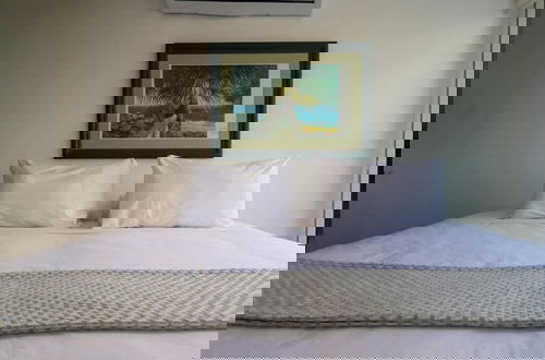 Photo 8 - Fascinating 2BR With Spectacular Ocean View