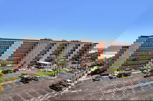 Foto 42 - Tropical Theme Condo with Picturesque Atlantic View by RedAwning