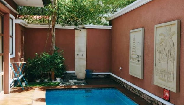 Eigener Pool