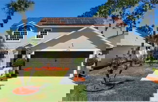 Foto 1 - Windwood Villa 4 Bedroom Home by RedAwning