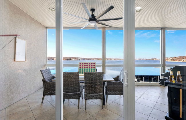 Panoramic Sunset Escape Waterfront Condo for 7! - Foto 30