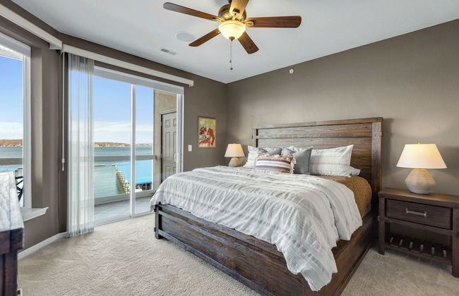 Panoramic Sunset Escape Waterfront Condo for 7! - Foto 9