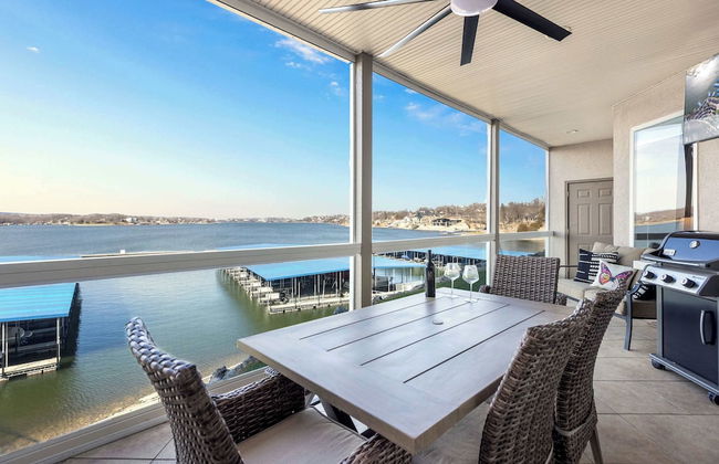 Panoramic Sunset Escape Waterfront Condo for 7! - Foto 1