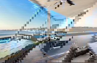 Foto 1 - Panoramic Sunset Escape Waterfront Condo for 7!