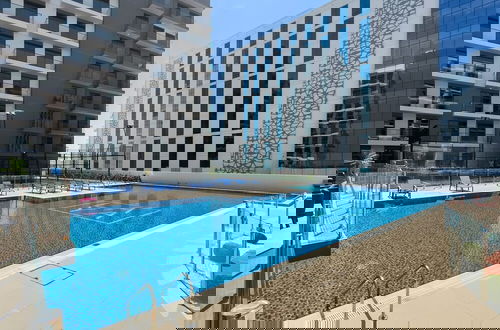 Photo 11 - Stylish Studio in New Residence With Pool and gym