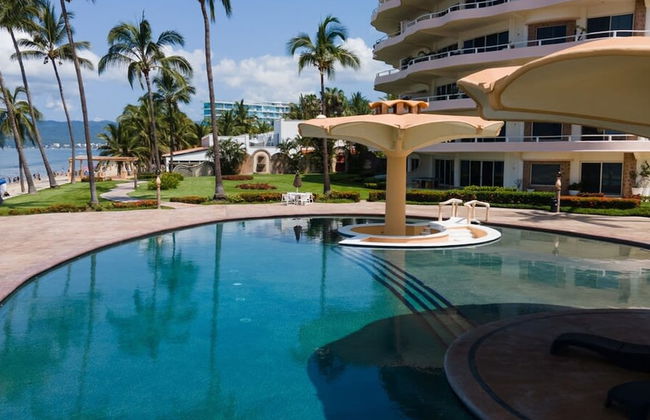 Ocean Front Penthouse Pool Sleeps 8 People - Foto 40
