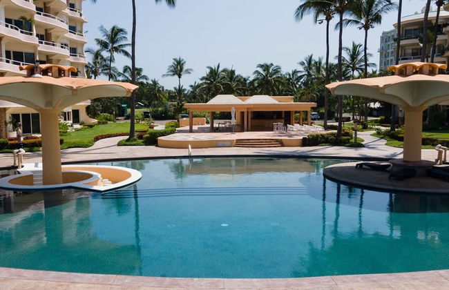 Ocean Front Penthouse Pool Sleeps 8 People - Foto 4