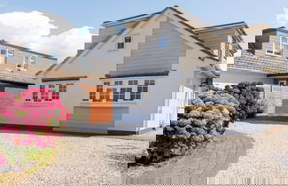 Photo 1 - Tranquil Family Retreat 5 min to Beach Garden