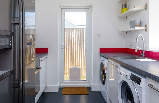 Gorgeous Home for 12 - Walk to Beach - Sea View - Foto 17