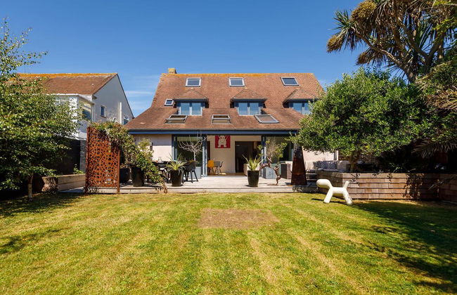 Gorgeous Home for 12 - Walk to Beach - Sea View - Foto 62