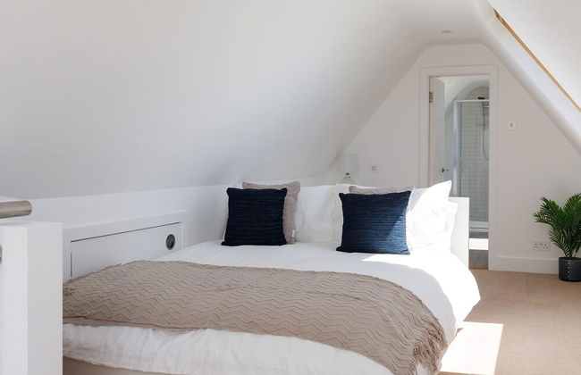 Gorgeous Home for 12 - Walk to Beach - Sea View - Foto 39