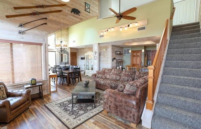 Seven Springs Sunridge 3 Bedrooms Premium Condo, Private Hot Tub! by RedAwning - Foto 12