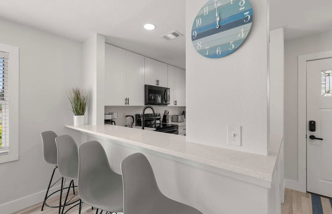 Relaxing 2BR Florida Home Close to Beach - Foto 5