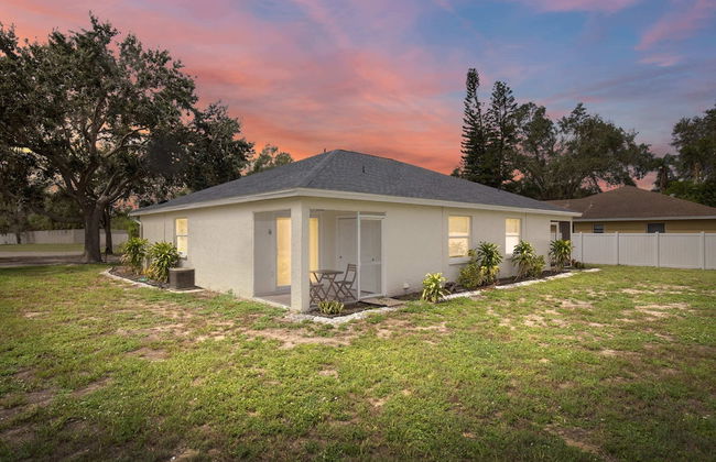 Relaxing 2BR Florida Home Close to Beach - Foto 23