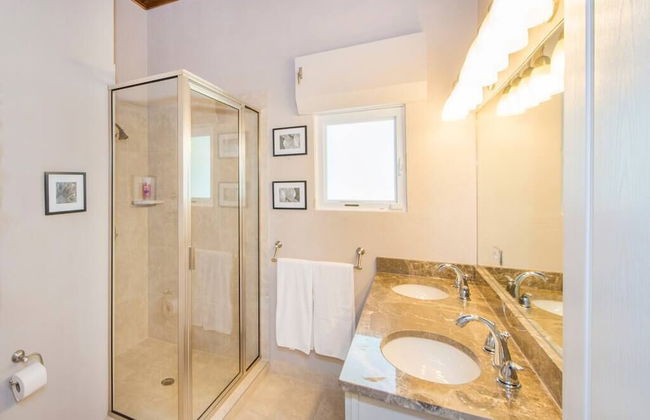 Peaceful Ocean Front Beach House in Bodden Town - Foto 15