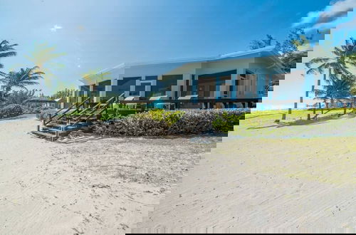 Photo 12 - Peaceful Ocean Front Beach House in Bodden Town