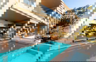 Photo 2 - Sapphire Seas - Designer Villa in Camps Bay