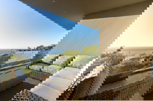 Photo 39 - Sapphire Seas - Designer Villa in Camps Bay
