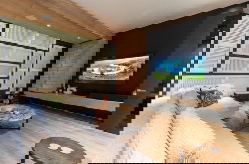 Photo 26 - Sapphire Seas - Designer Villa in Camps Bay