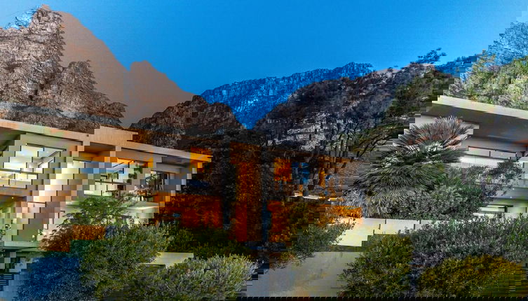Photo 1 - Sapphire Seas - Designer Villa in Camps Bay