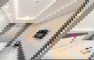 Photo 2 - Modern Look And Comfortable Studio At Patraland Amarta Apartment