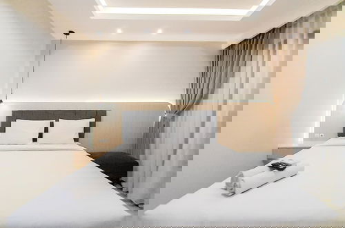 Photo 3 - Modern Look And Comfortable Studio At Patraland Amarta Apartment