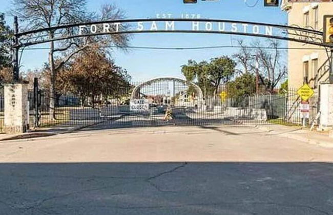 The Retro Retreat - Close to Downtown Fort Sam - Foto 17