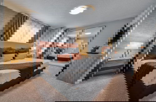 Foto 25 - Super Spacious With Private Pool and Themed Bedrooms