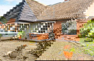Foto 1 - 9 Person Holiday Home in Hojer