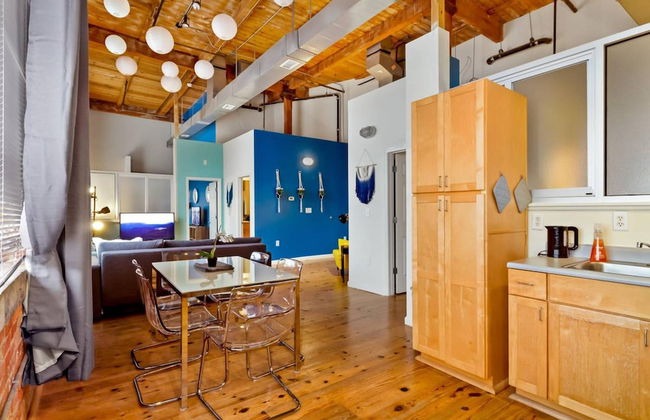 ASK FOR Discount-historic Brick 2BR Getaway Wifi - Foto 14