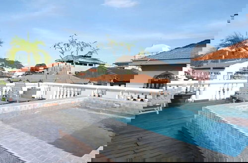 Foto 28 - w 3BR Duplex Penthouse With Private Pool