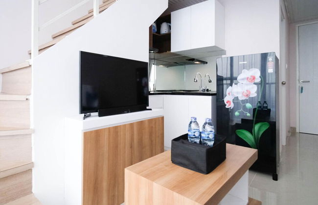 Comfy Studio Loft Connected To Mall At Icon Gresik Apartment - Foto 9