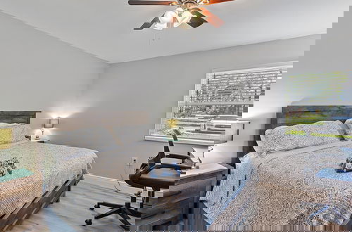 Foto 4 - Beneva Brooke Beauty 2 Bedroom Condo by RedAwning