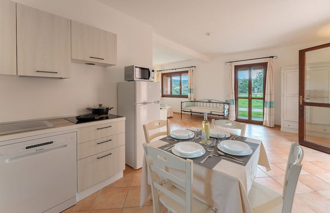 Relaxing Residence Baia dei Mirti B4 1 Bedroom Apartment Sleeps 4 -bilo 4 - Foto 10