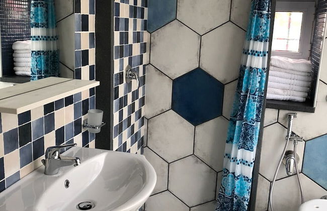 Room With Bathroom and Kitchen, With Independent Entrance - Foto 8