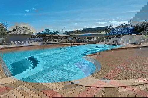 Foto 18 - Pool, Fitness Center & Central Location