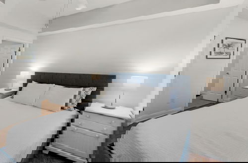 Foto 3 - Pool, Fitness Center & Central Location