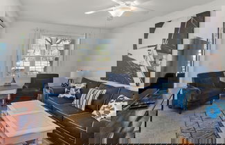 Foto 1 - Pool, Fitness Center & Central Location