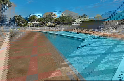 Foto 17 - Pool, Fitness Center & Central Location