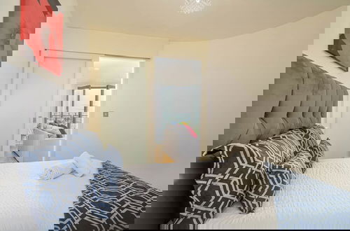 Foto 5 - Charming 1-bed Apartment in Leeds