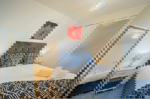 Foto 7 - Charming 1-bed Apartment in Leeds