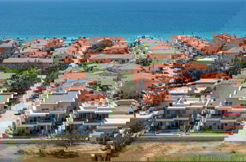 Photo 35 - Iro Residential Complex