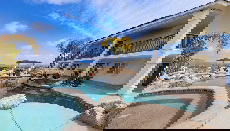 Photo 1 - Le Grand Bleu by Avantstay Luxury Hilltop Estate